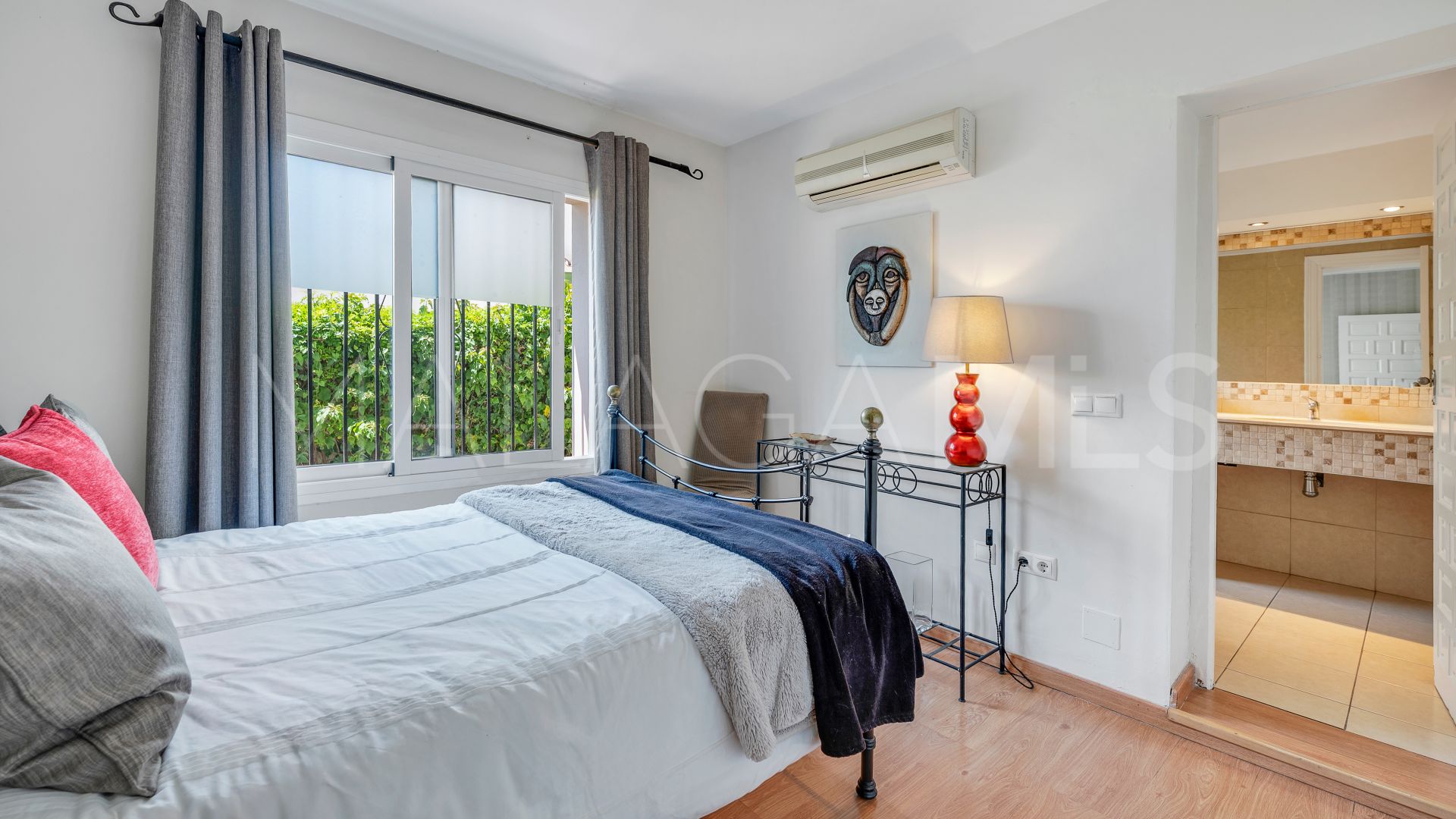 Villa for sale with 6 bedrooms in Rio Real