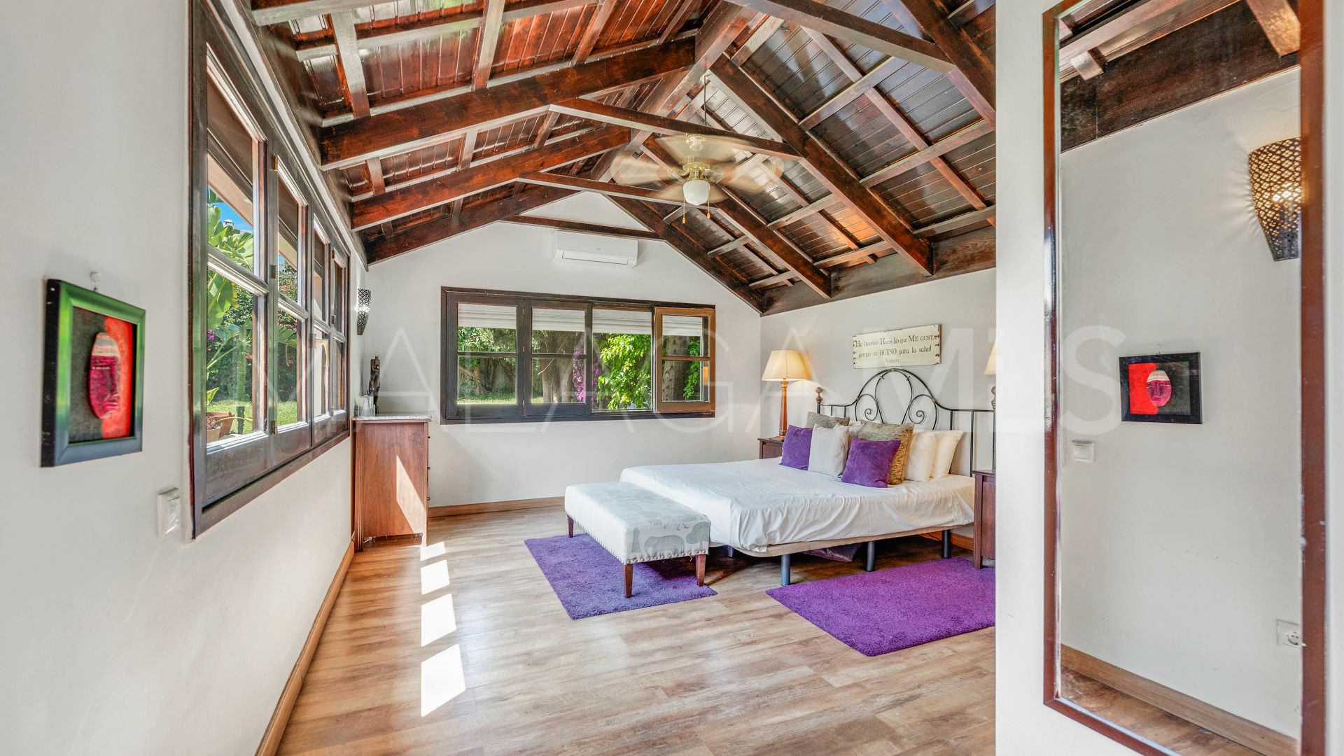 Villa for sale with 6 bedrooms in Rio Real