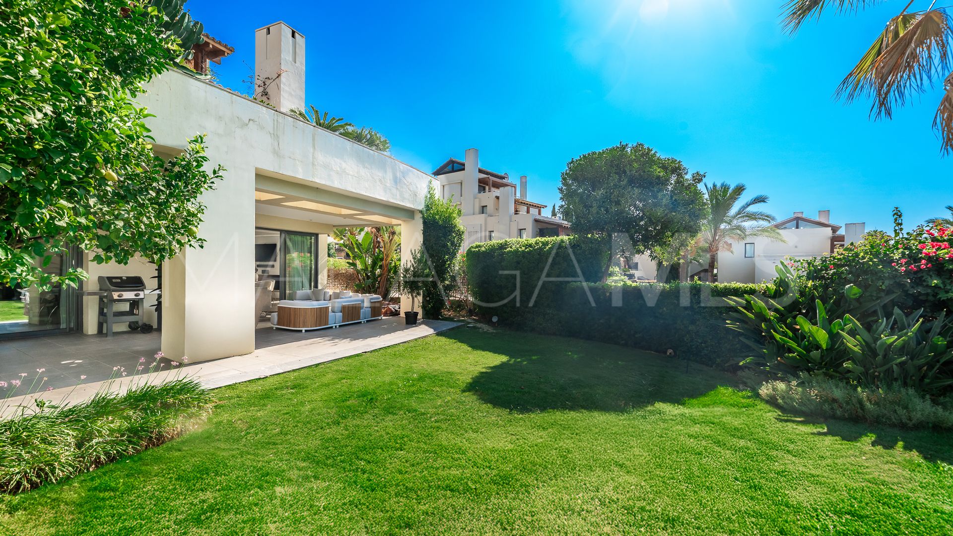 For sale ground floor apartment with 2 bedrooms in Marbella Golden Mile