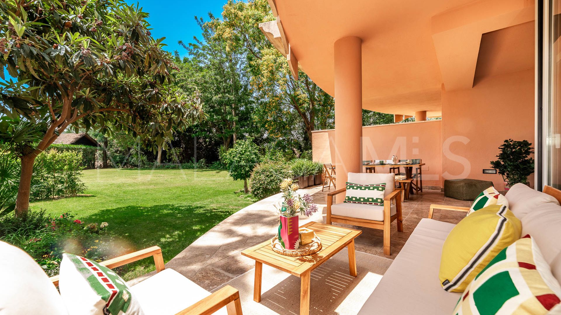 Erdgeschosswohnung for sale in Nueva Andalucia
