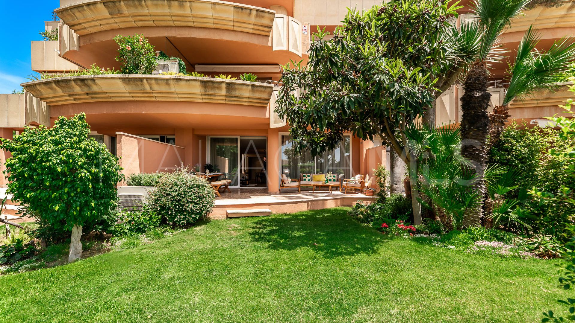 Erdgeschosswohnung for sale in Nueva Andalucia