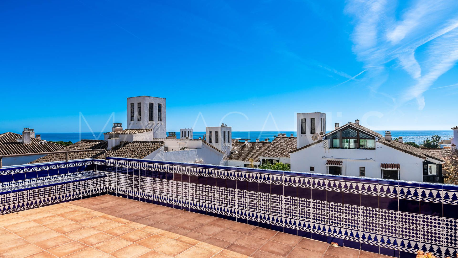 Takvåning for sale in Elviria