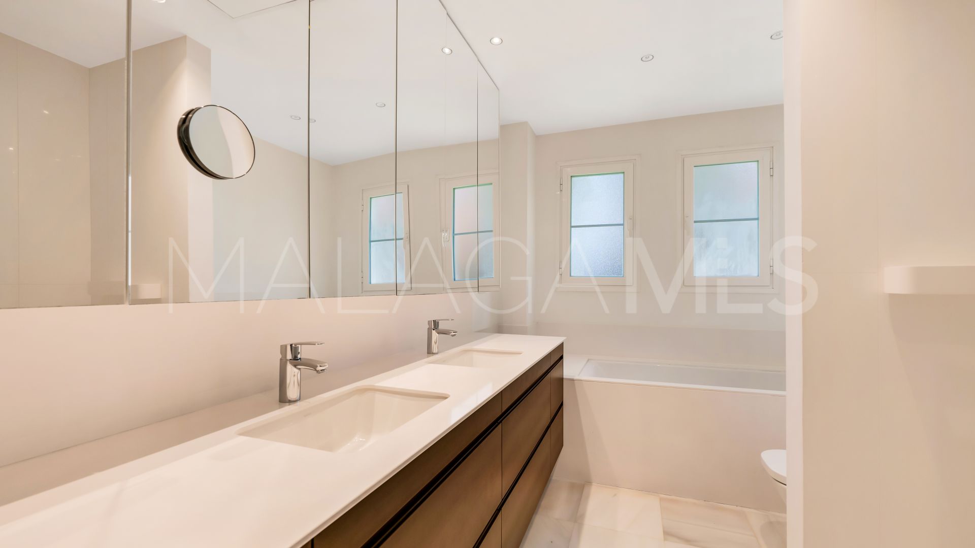 Buy apartamento planta baja in San Pedro Playa