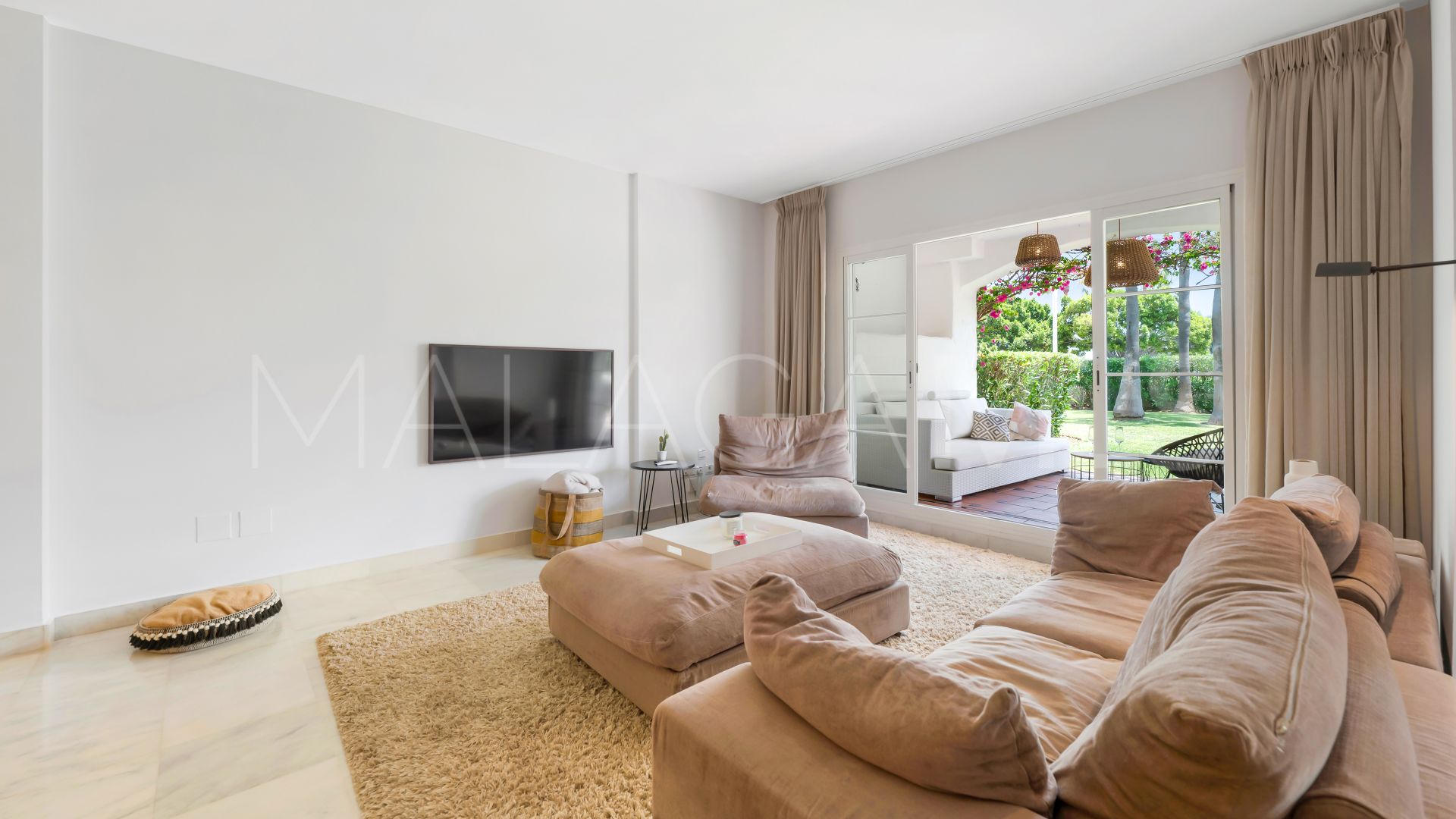 Buy apartamento planta baja in San Pedro Playa