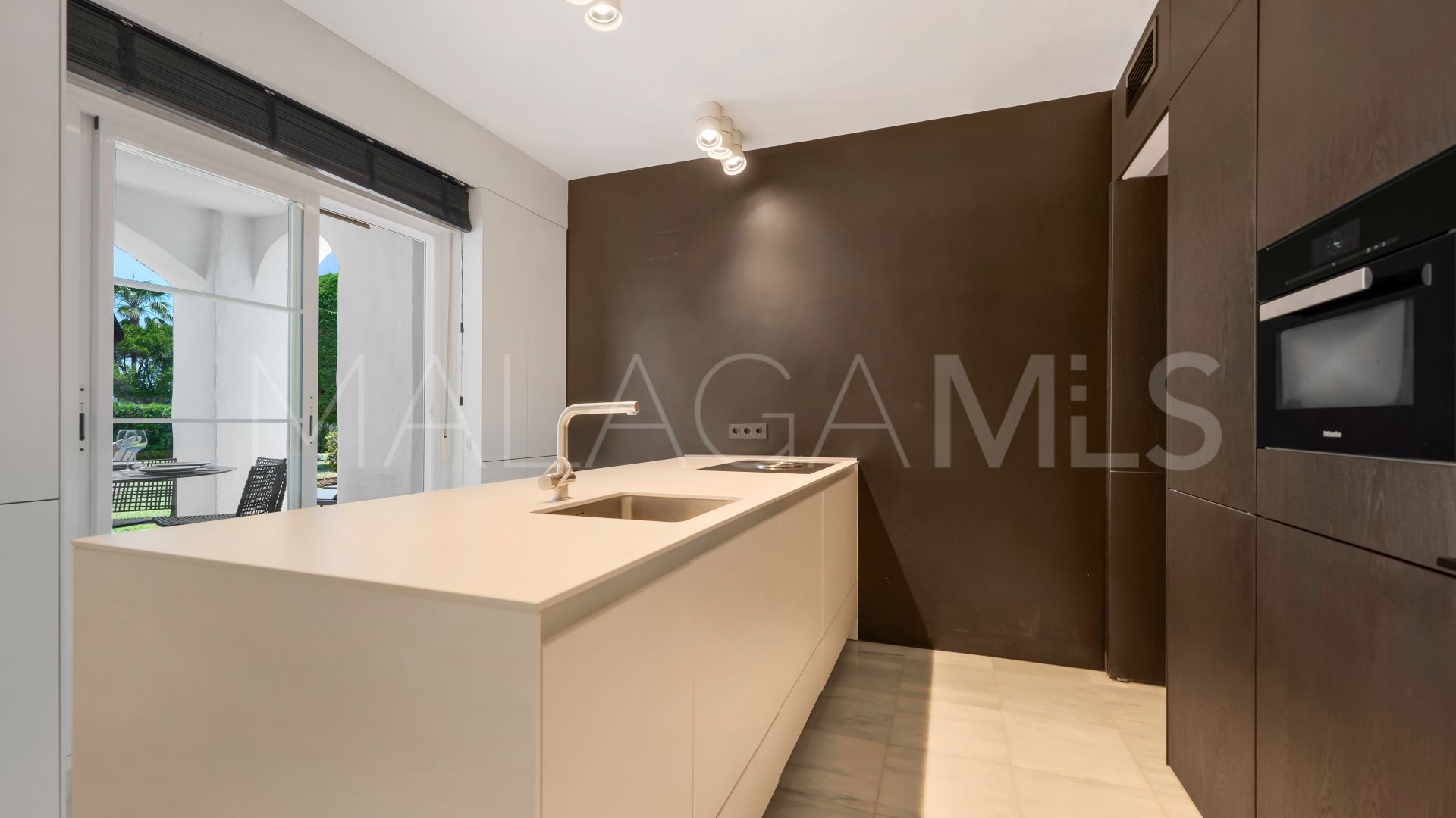 Buy apartamento planta baja in San Pedro Playa