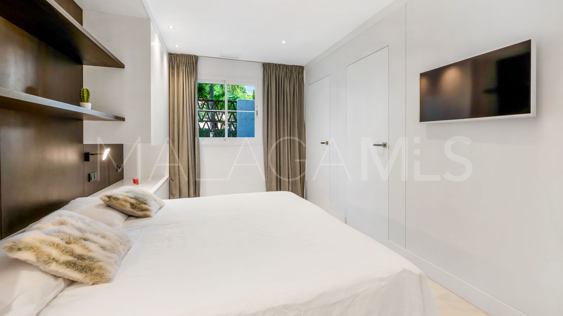 Buy apartamento planta baja in San Pedro Playa