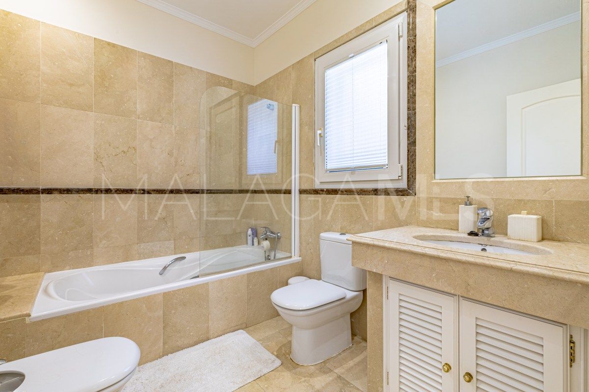 Villa for sale in Los Flamingos Golf with 6 bedrooms