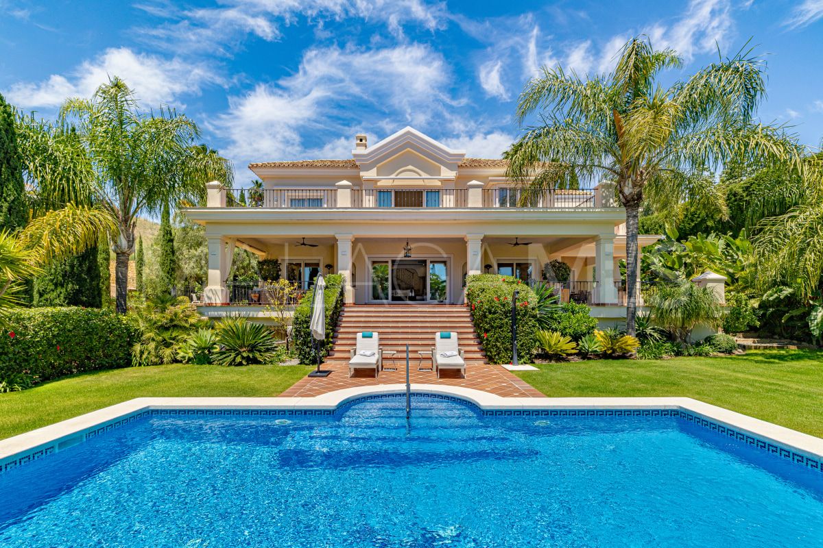 Villa for sale in Los Flamingos Golf with 6 bedrooms