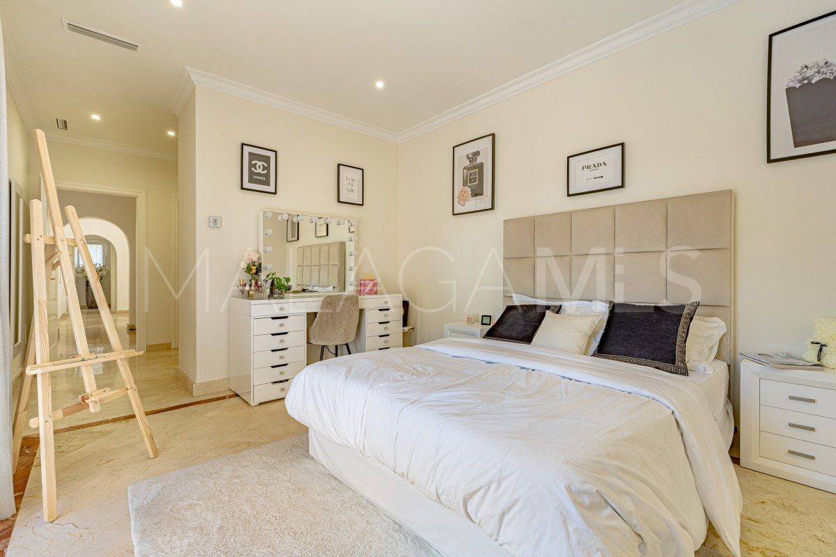 Villa for sale in Los Flamingos Golf with 6 bedrooms
