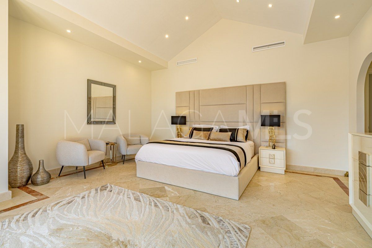 Villa for sale in Los Flamingos Golf with 6 bedrooms