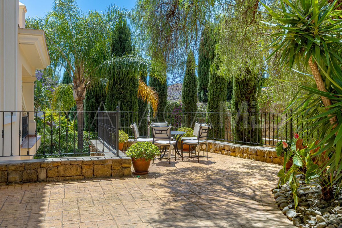 Villa for sale in Los Flamingos Golf with 6 bedrooms