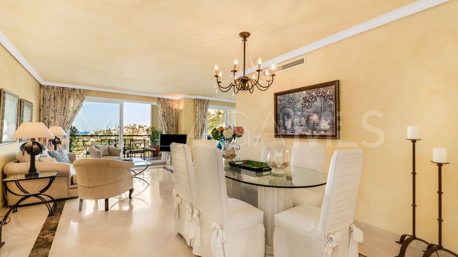 Appartement terrasse for sale in Benahavis