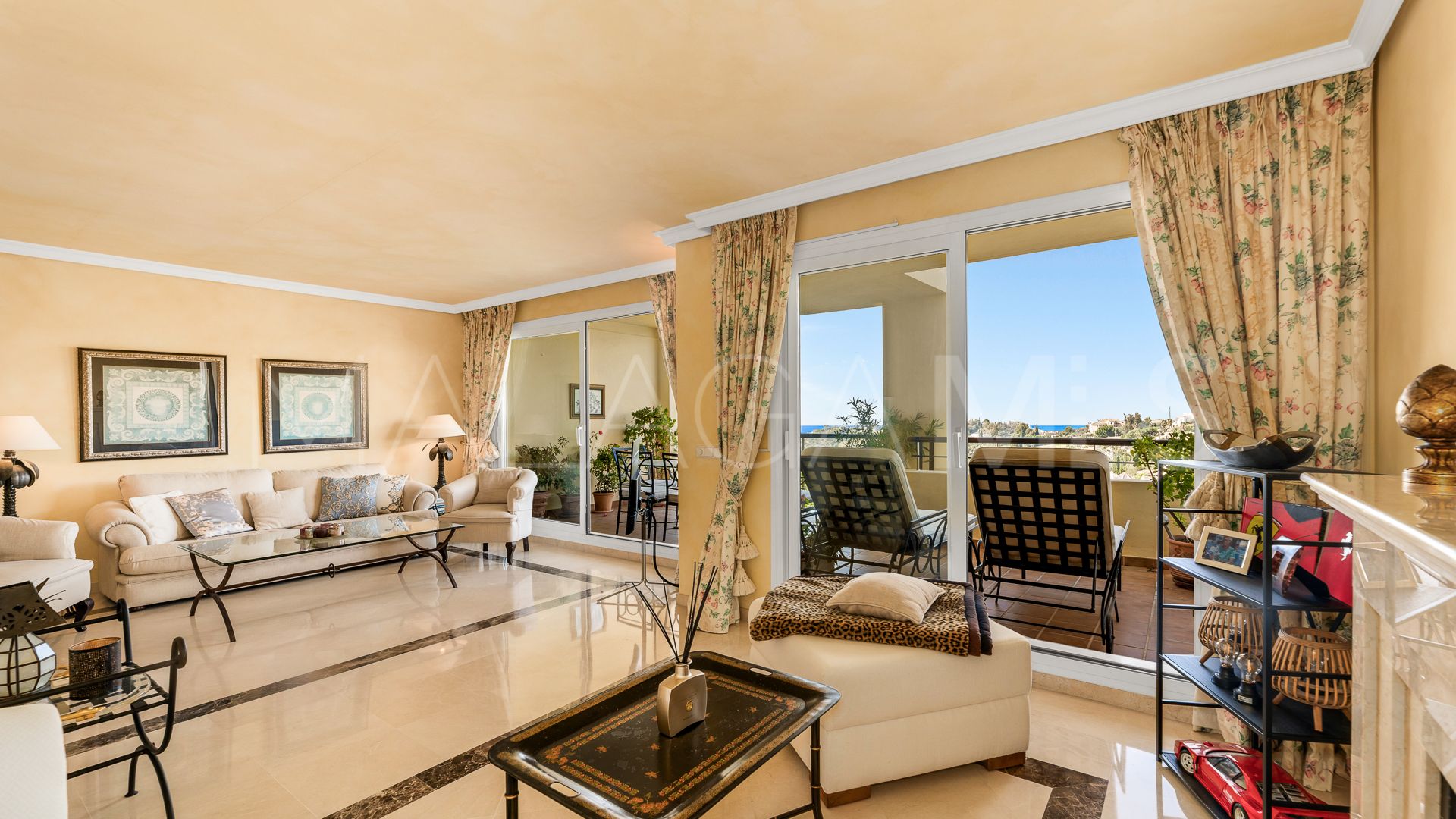 Appartement terrasse for sale in Benahavis