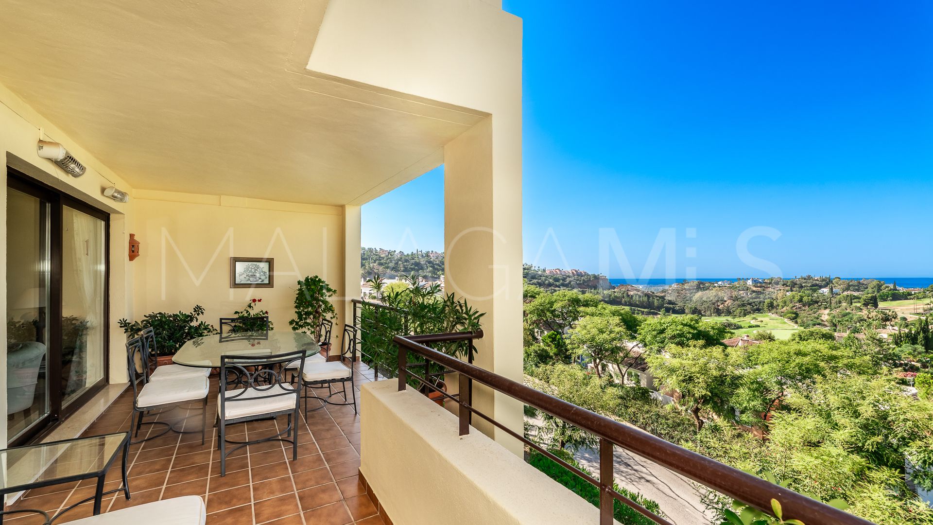 Appartement terrasse for sale in Benahavis