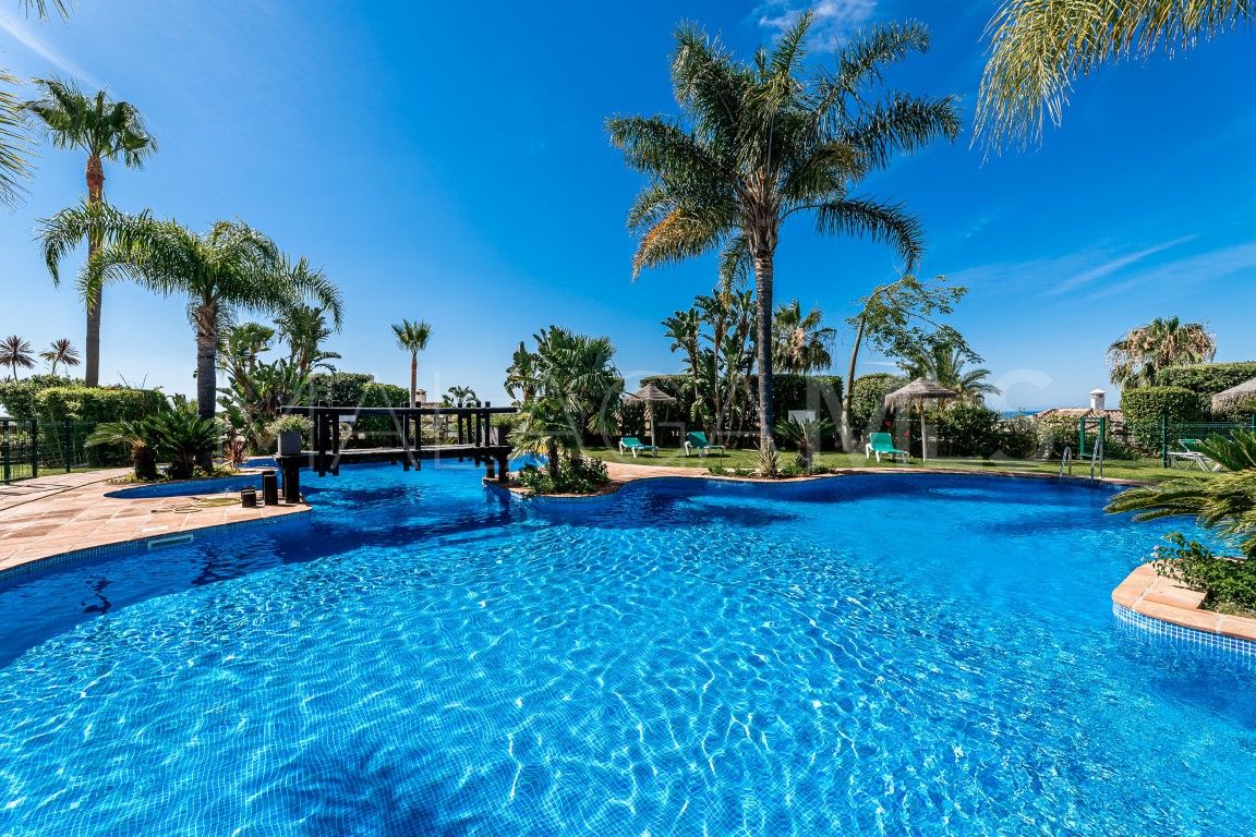 Adosado a la venta with 3 bedrooms in Paraiso Alto