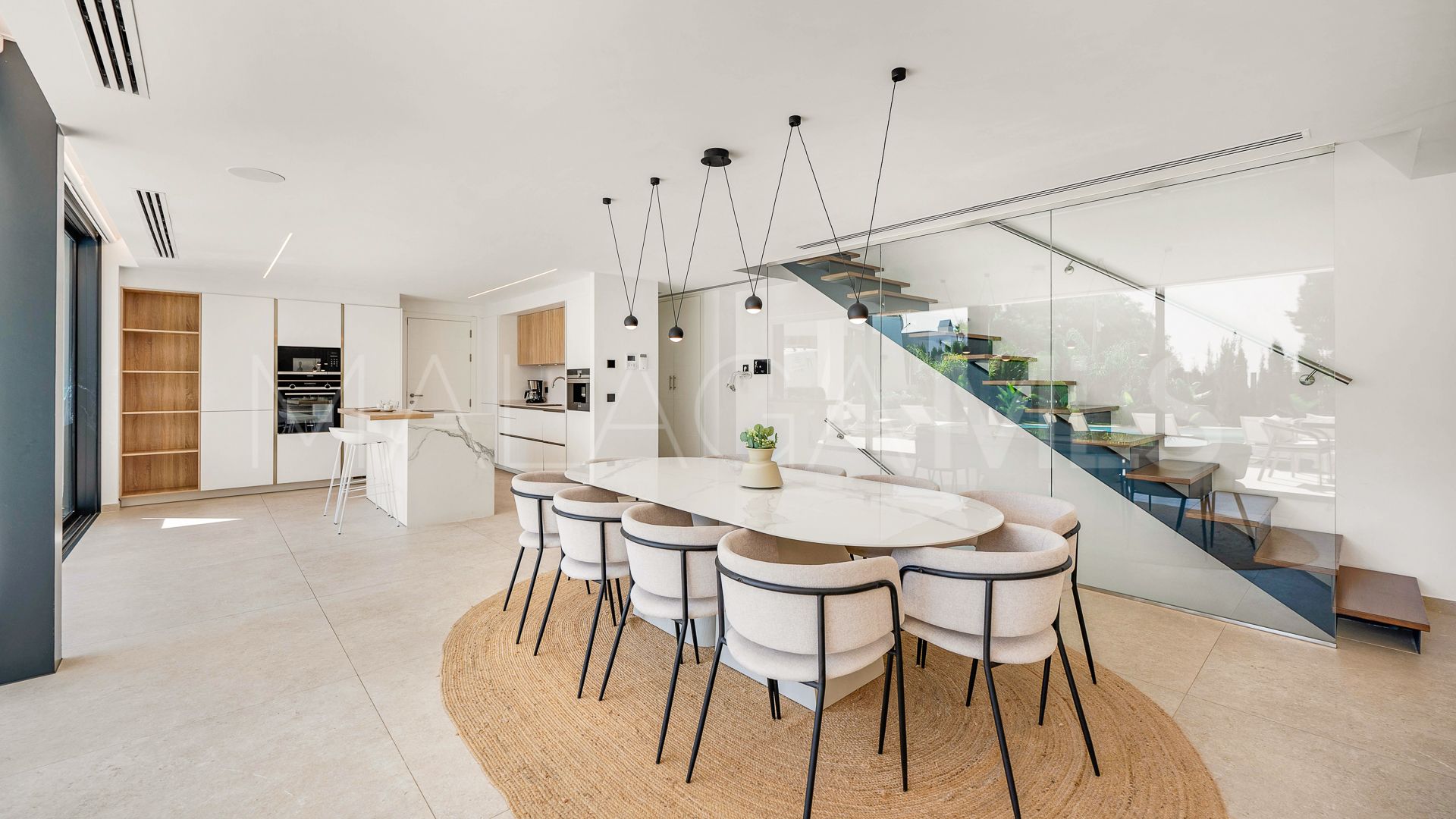 Buy villa in Cabopino