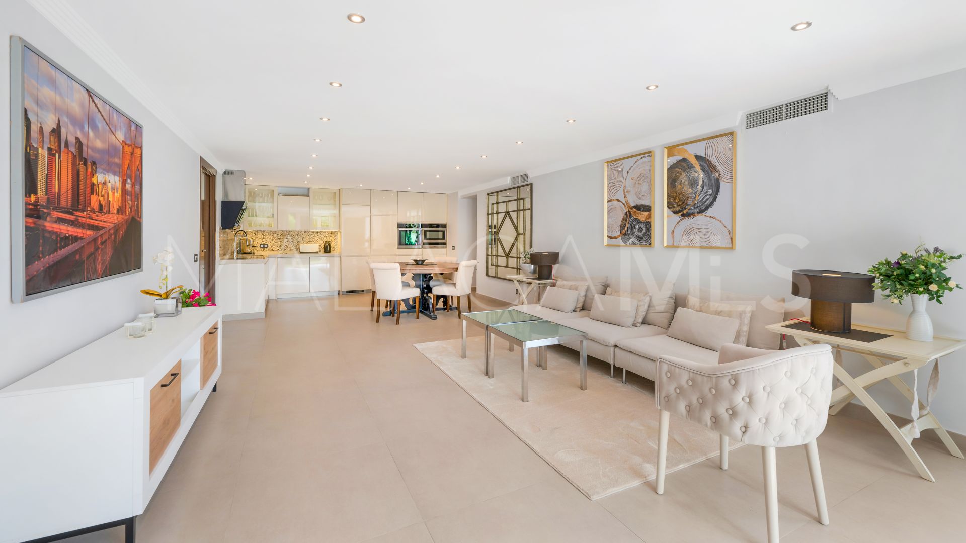 Villa for sale in San Pedro Playa de 8 bedrooms