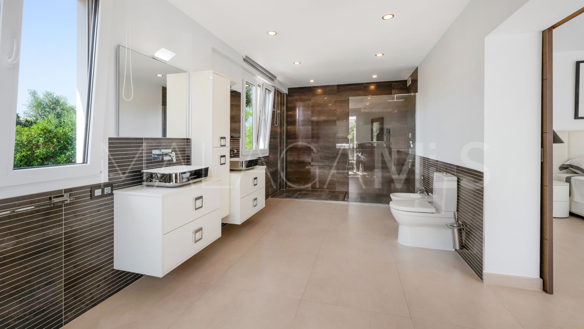 Villa for sale in San Pedro Playa de 8 bedrooms
