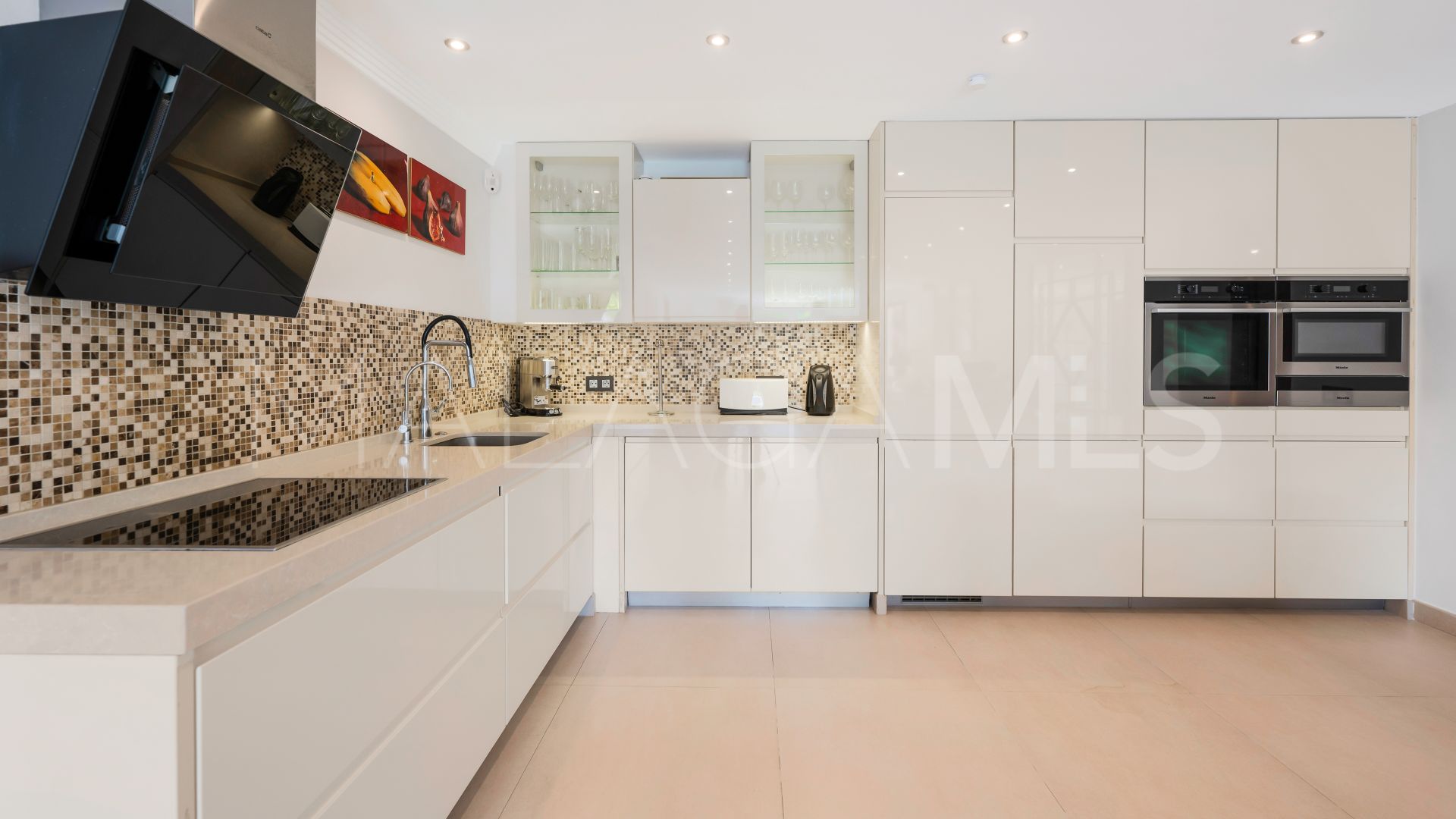 Villa for sale in San Pedro Playa de 8 bedrooms