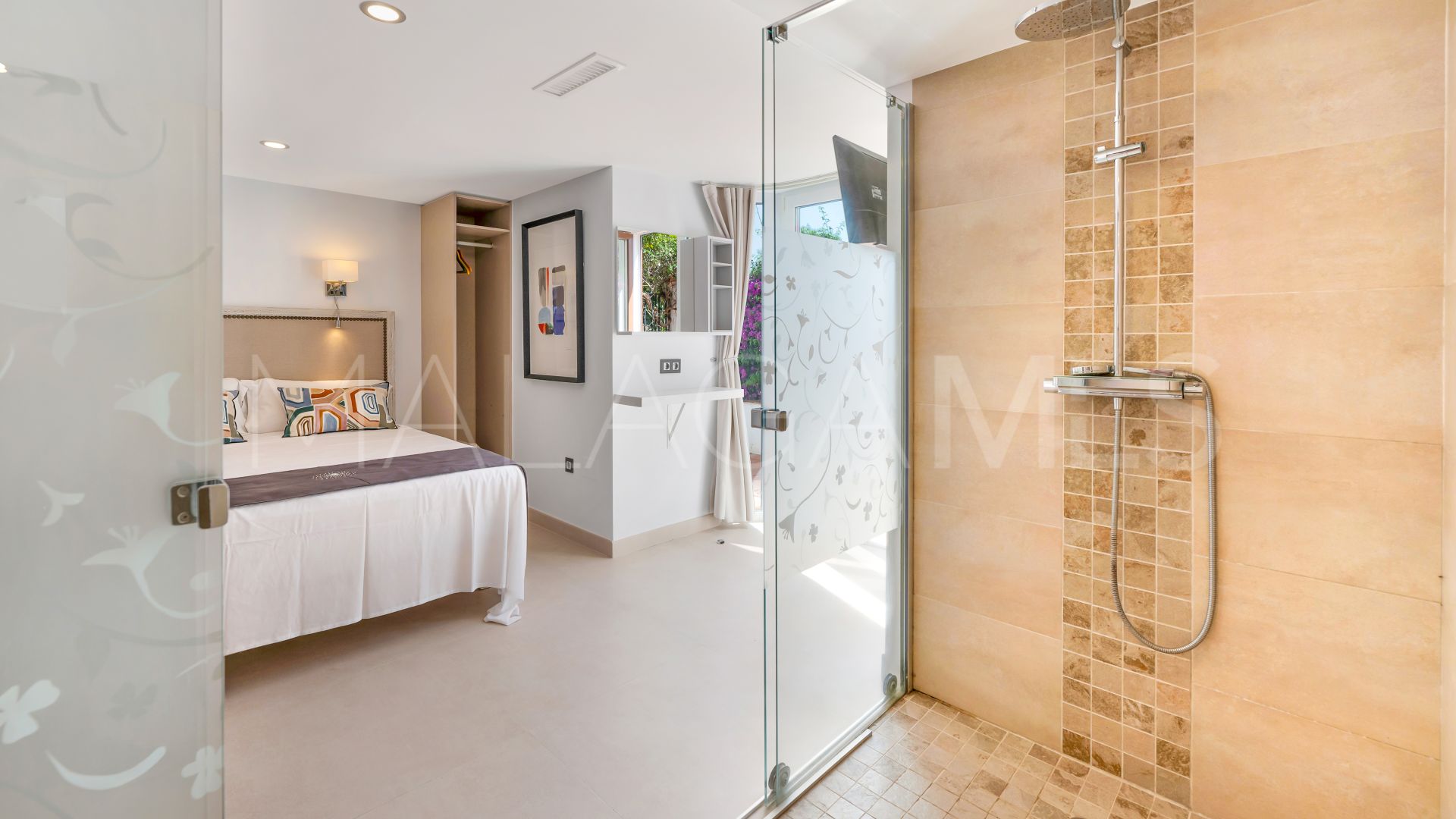 Villa for sale in San Pedro Playa de 8 bedrooms