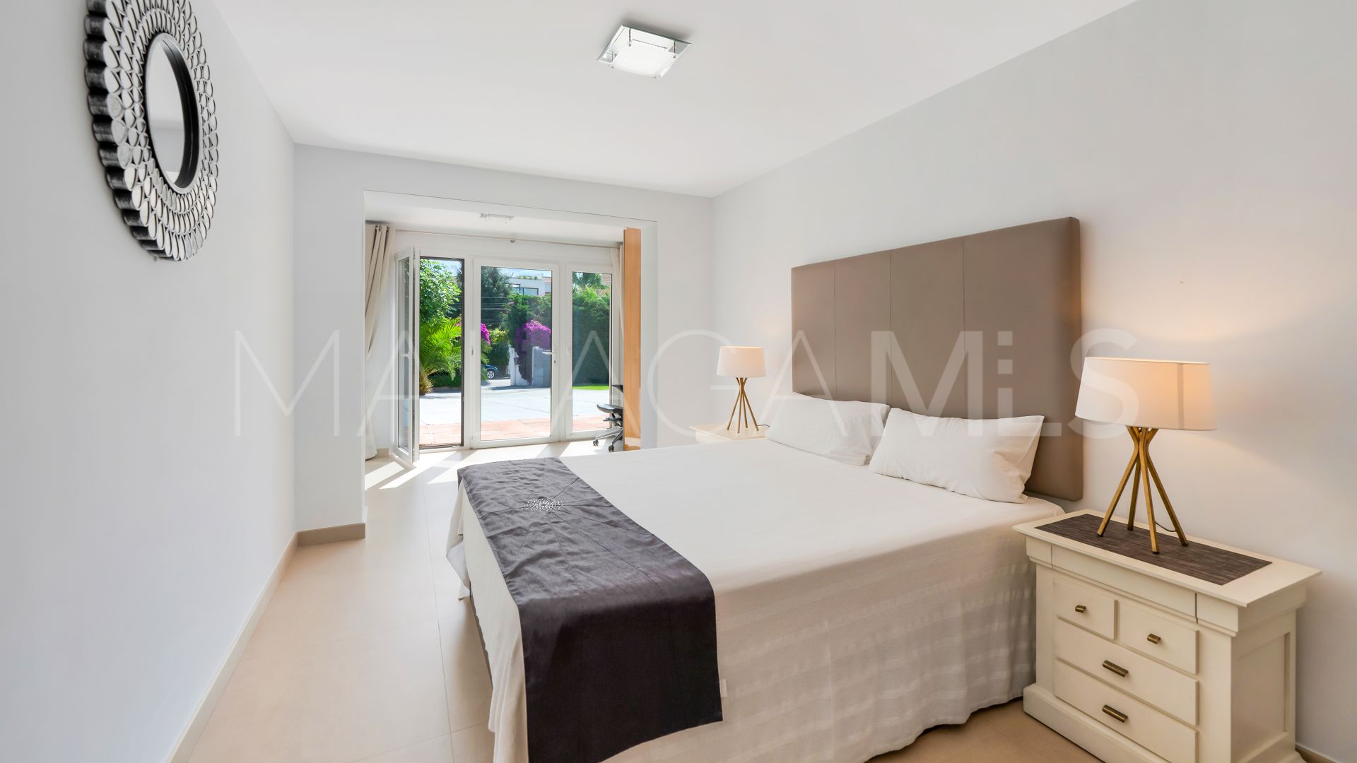 Villa for sale in San Pedro Playa de 8 bedrooms