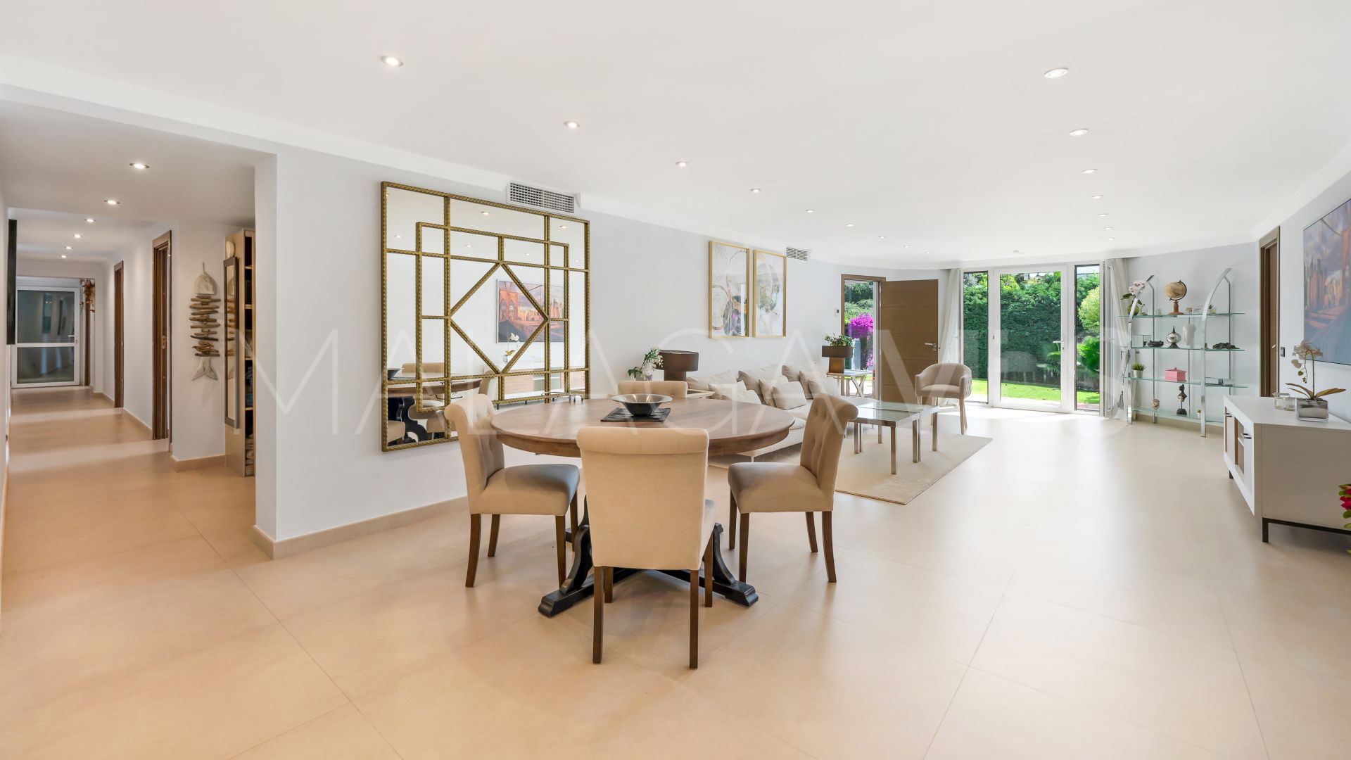 Villa for sale in San Pedro Playa de 8 bedrooms