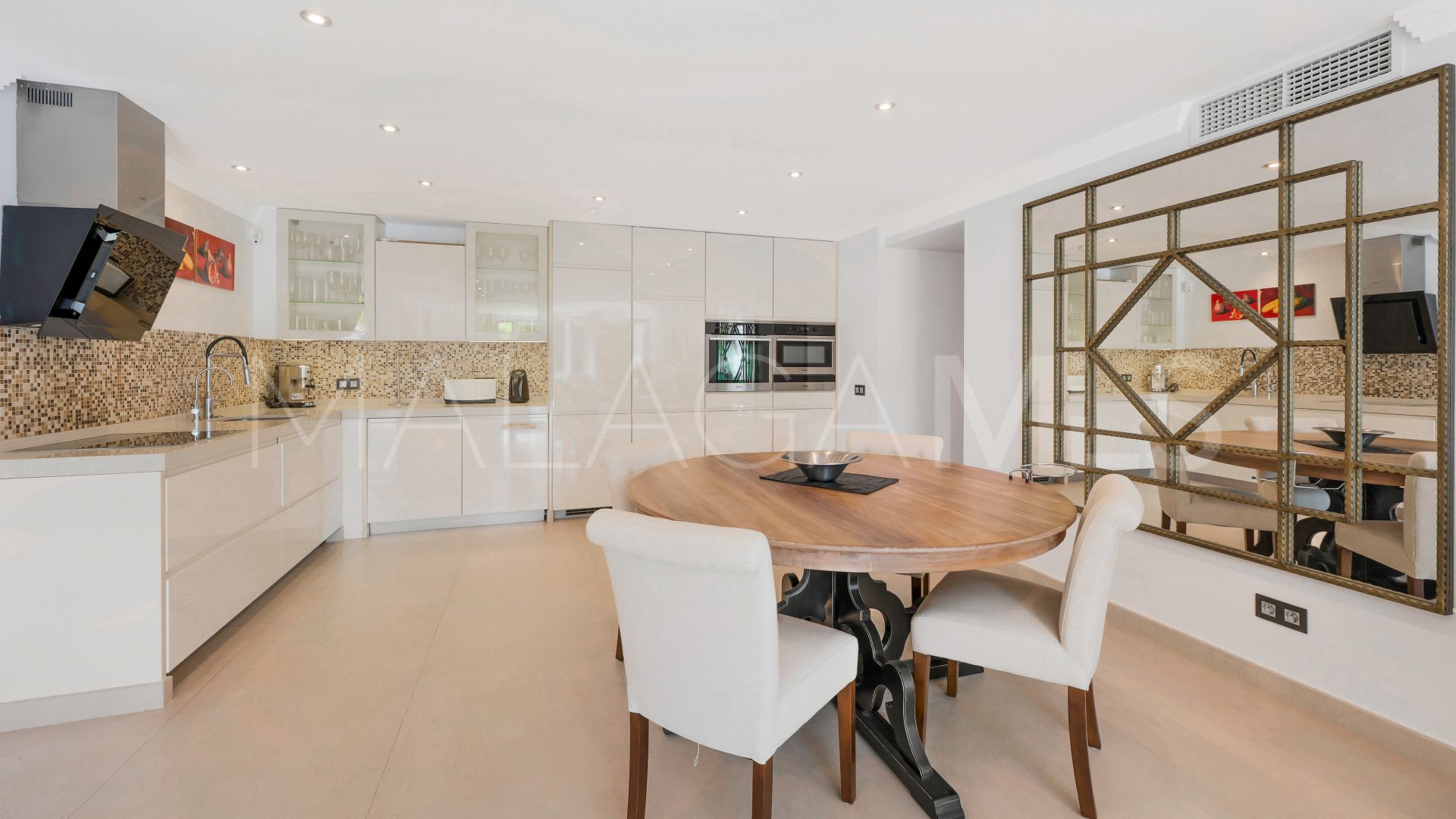 Villa for sale in San Pedro Playa de 8 bedrooms