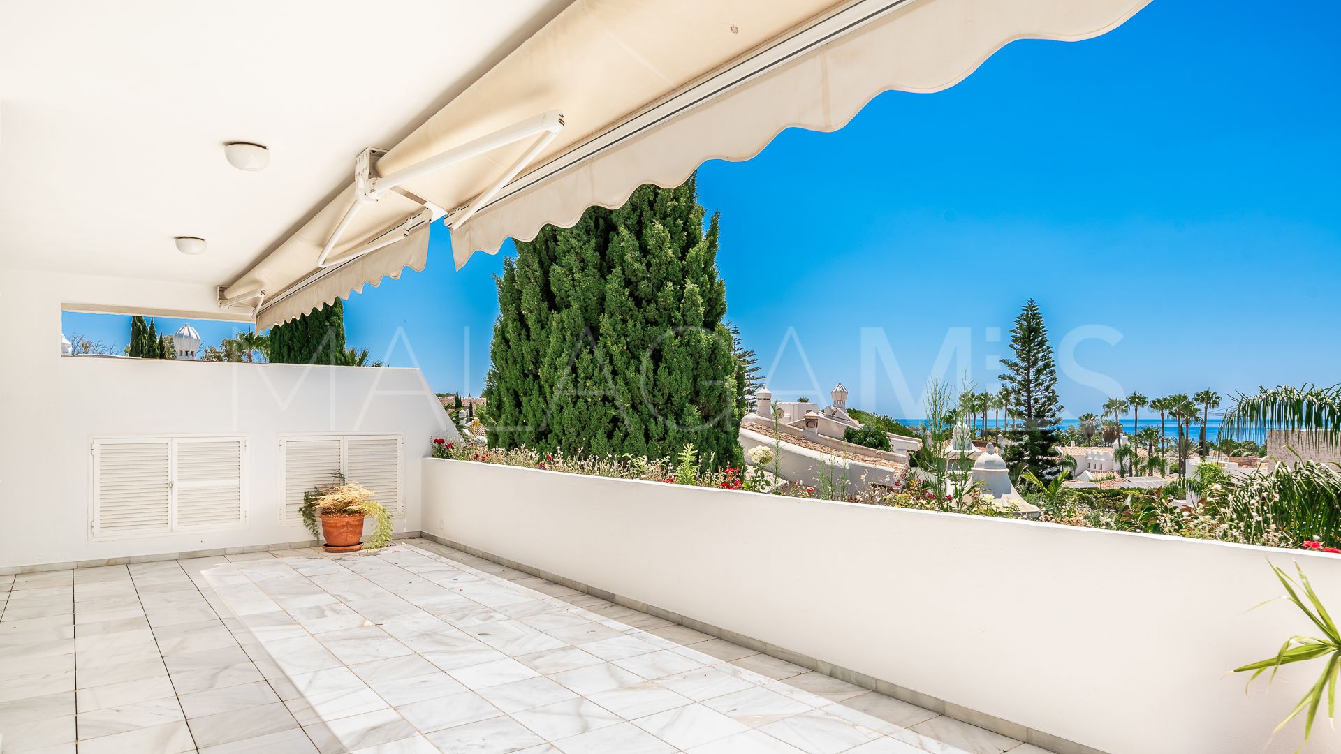 Apartamento for sale with 2 bedrooms in Bahia de Marbella