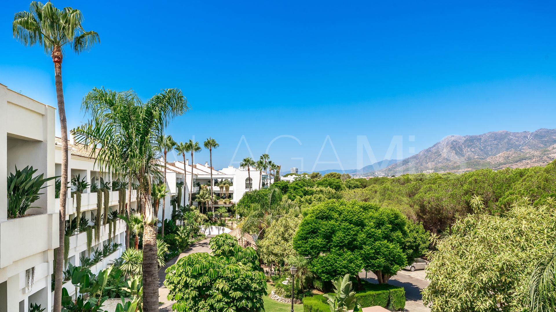 Apartamento for sale with 2 bedrooms in Bahia de Marbella