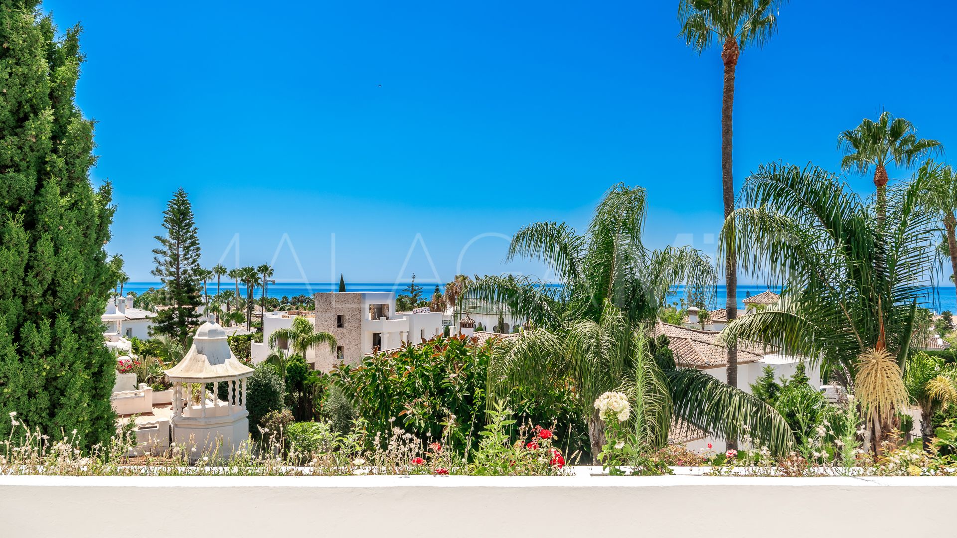 Apartamento for sale with 2 bedrooms in Bahia de Marbella