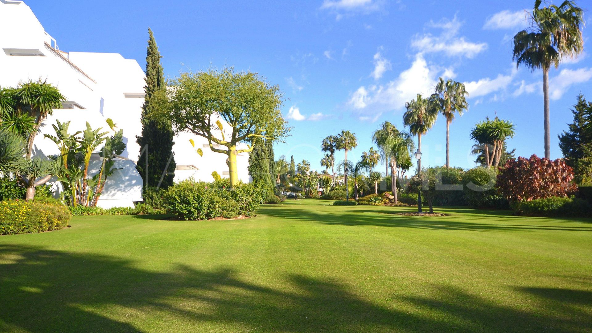 Apartamento for sale with 2 bedrooms in Bahia de Marbella