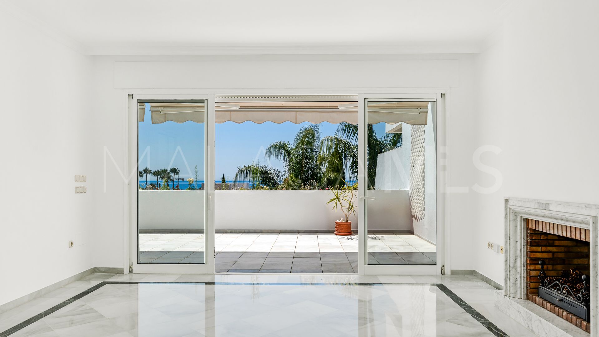 Apartamento for sale with 2 bedrooms in Bahia de Marbella