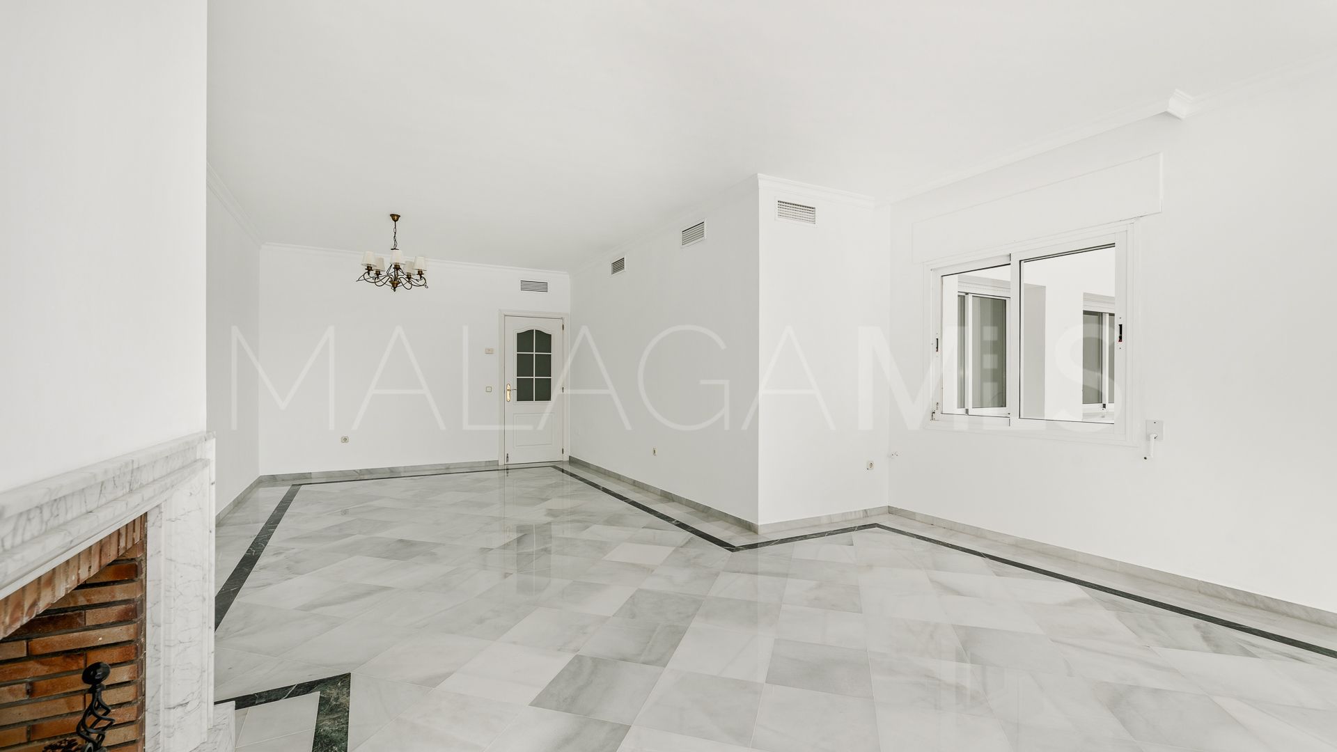 Apartamento for sale with 2 bedrooms in Bahia de Marbella