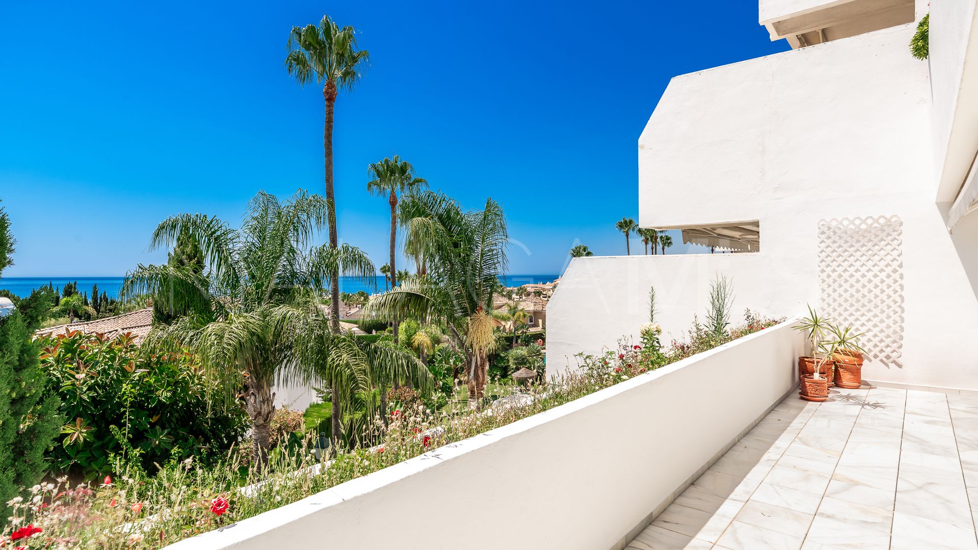 Apartamento for sale with 2 bedrooms in Bahia de Marbella