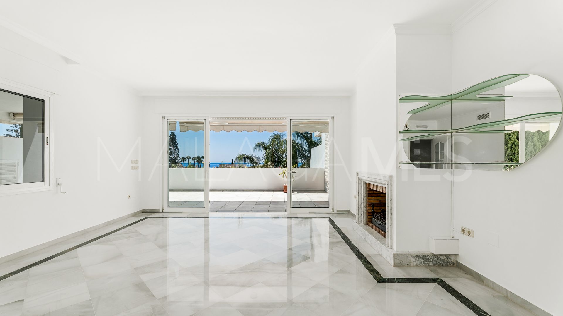 Apartamento for sale with 2 bedrooms in Bahia de Marbella