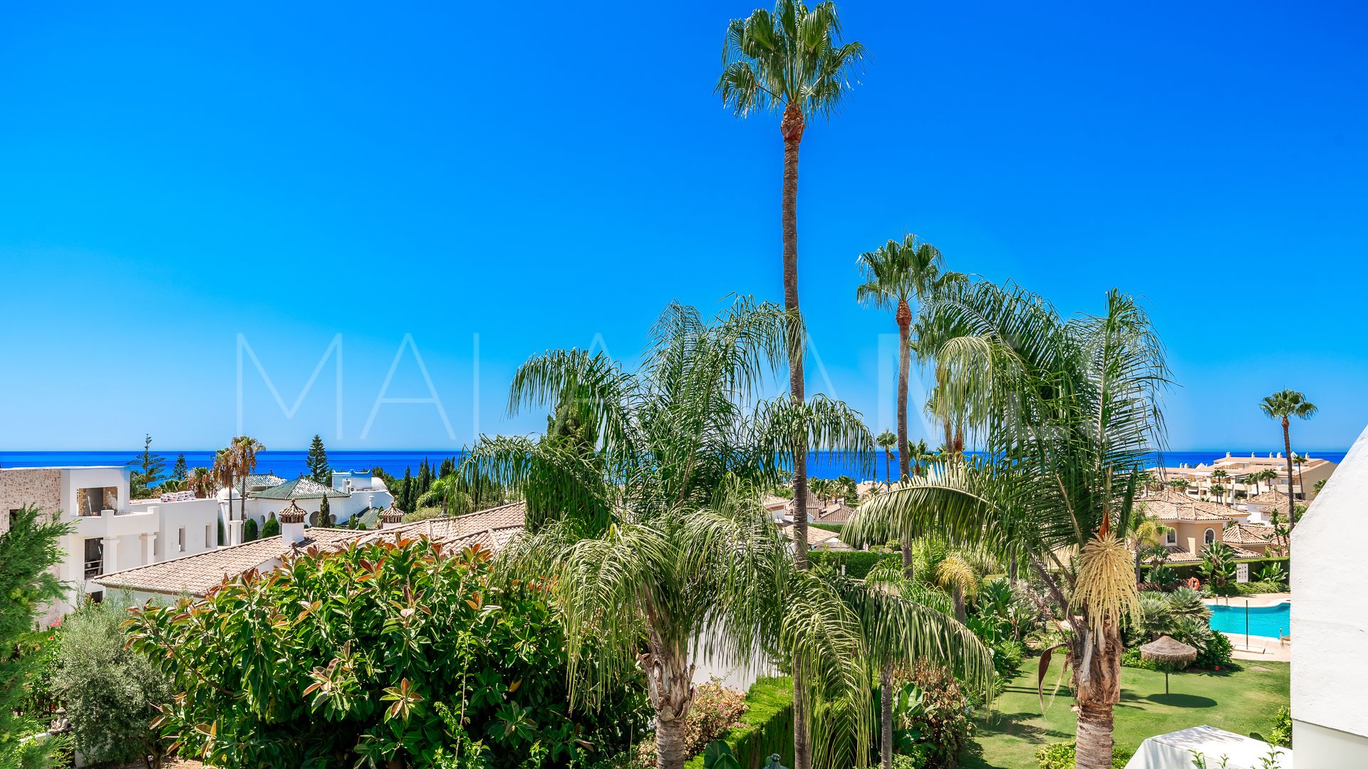 Apartamento for sale with 2 bedrooms in Bahia de Marbella