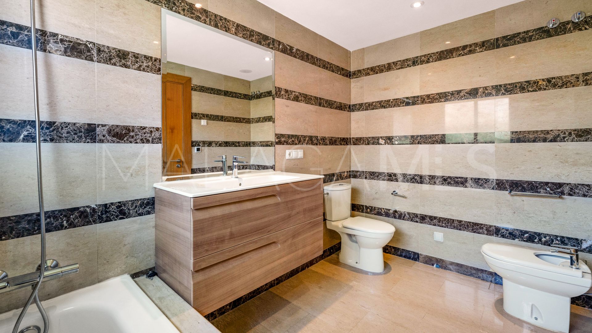 Reihenhaus for sale in Marbella Hill Club