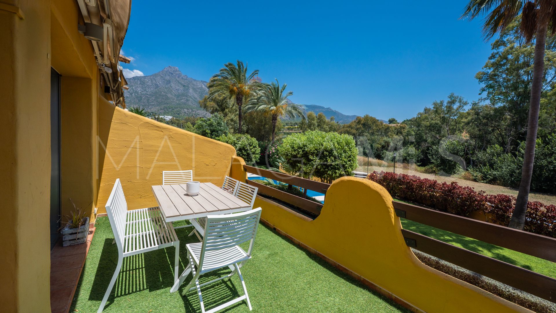 Reihenhaus for sale in Marbella Hill Club