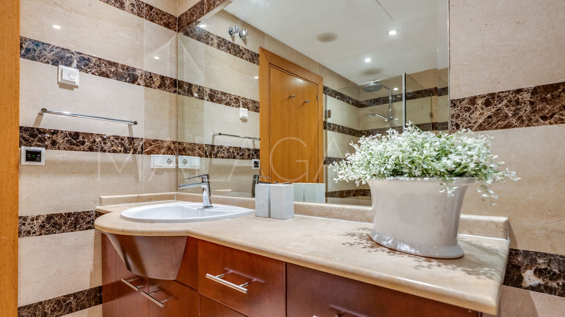 Reihenhaus for sale in Marbella Hill Club