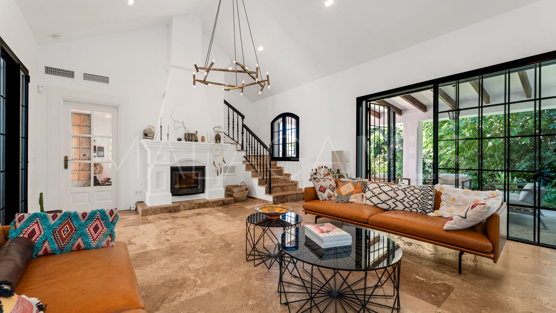 5 bedrooms villa in Marbesa for sale