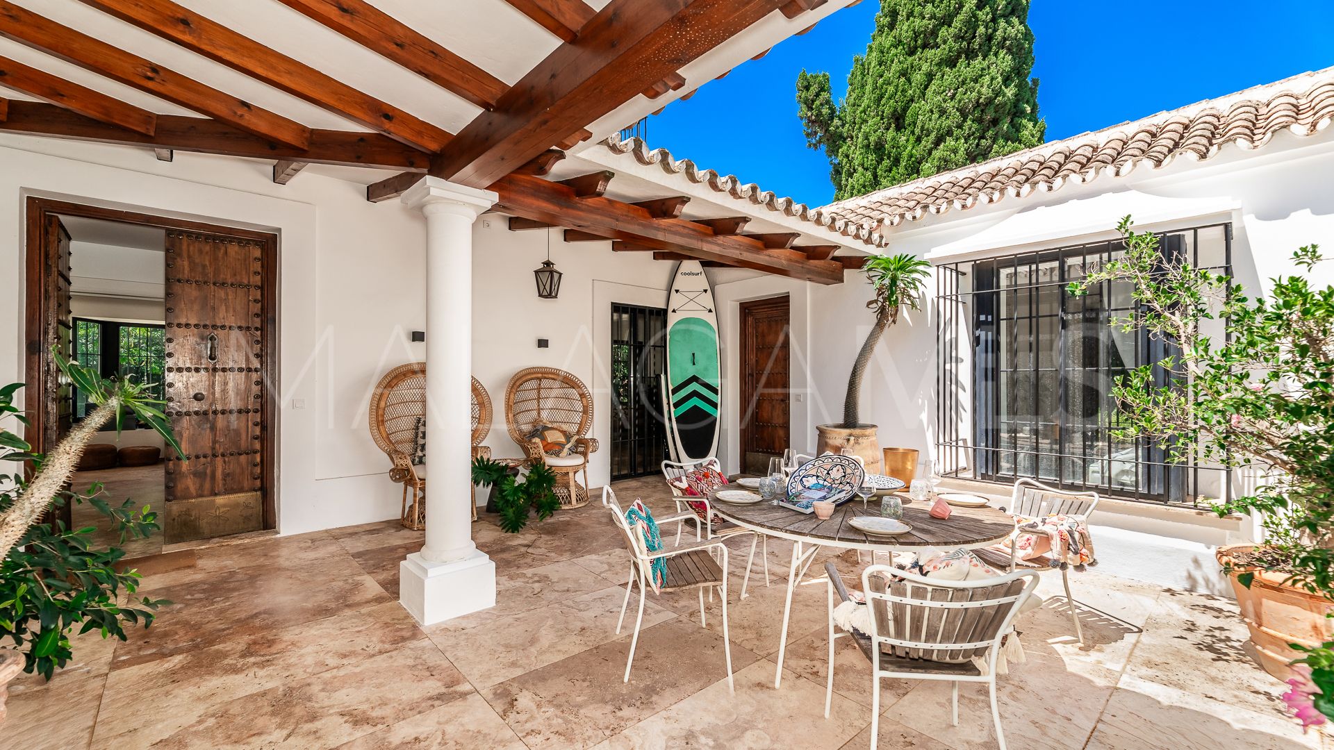 5 bedrooms villa in Marbesa for sale