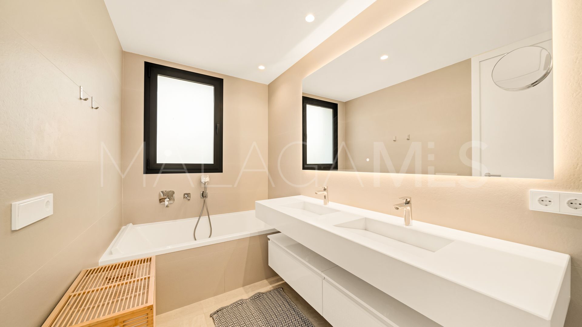 Markplanslägenhet for sale in Los Monteros