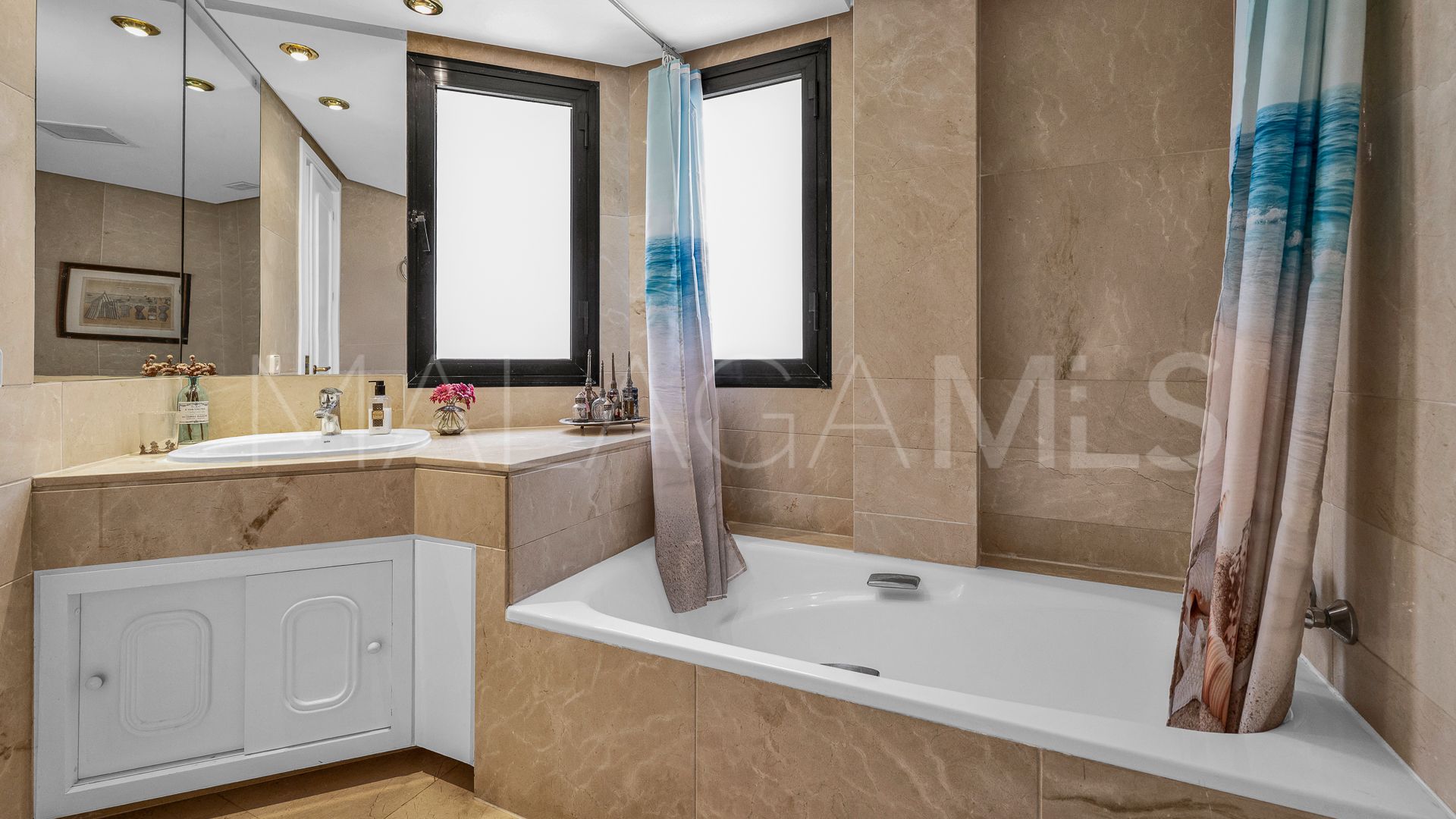 3 bedrooms duplex for sale in Golden Mile