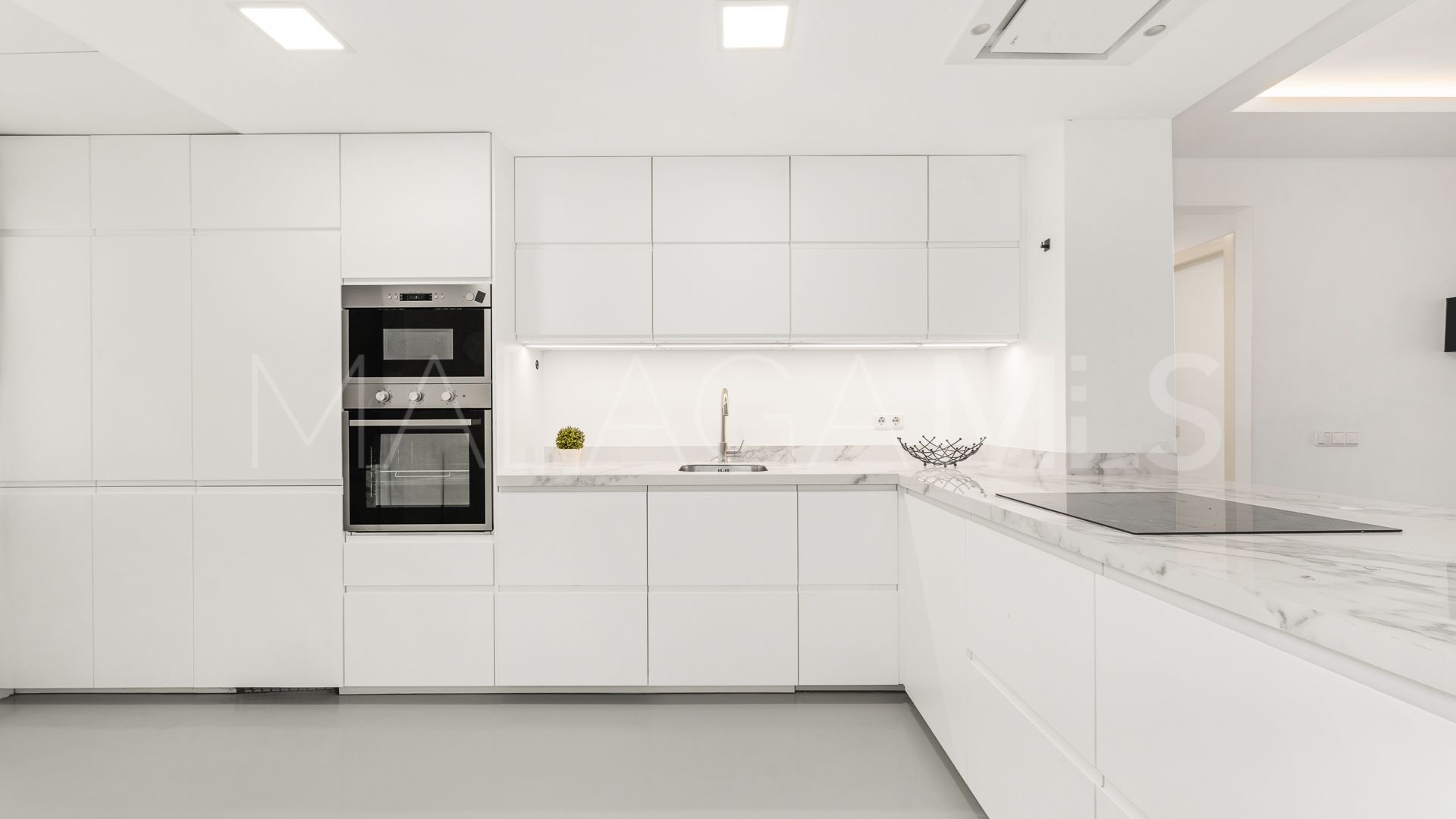 Appartement rez de chaussée for sale in Marbella - Puerto Banus
