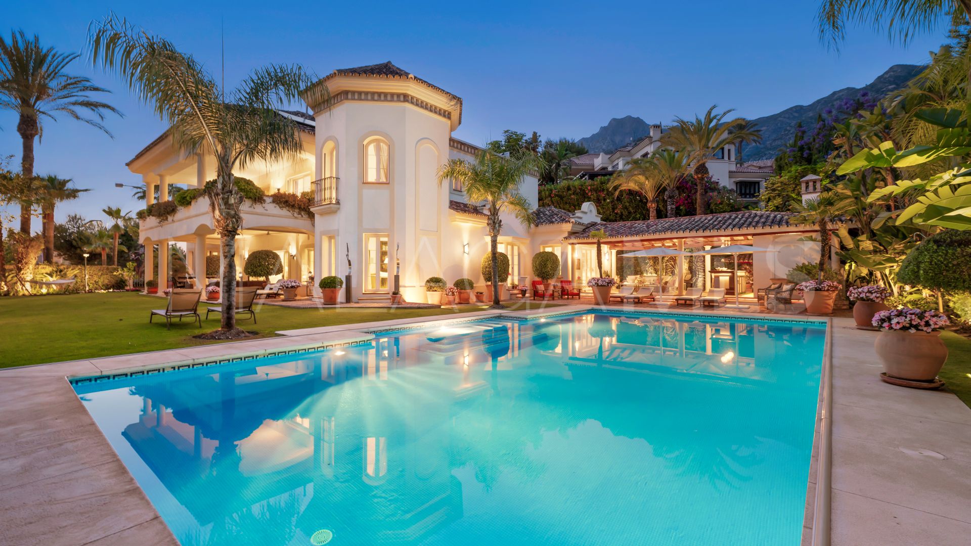 Villa for sale in Sierra Blanca