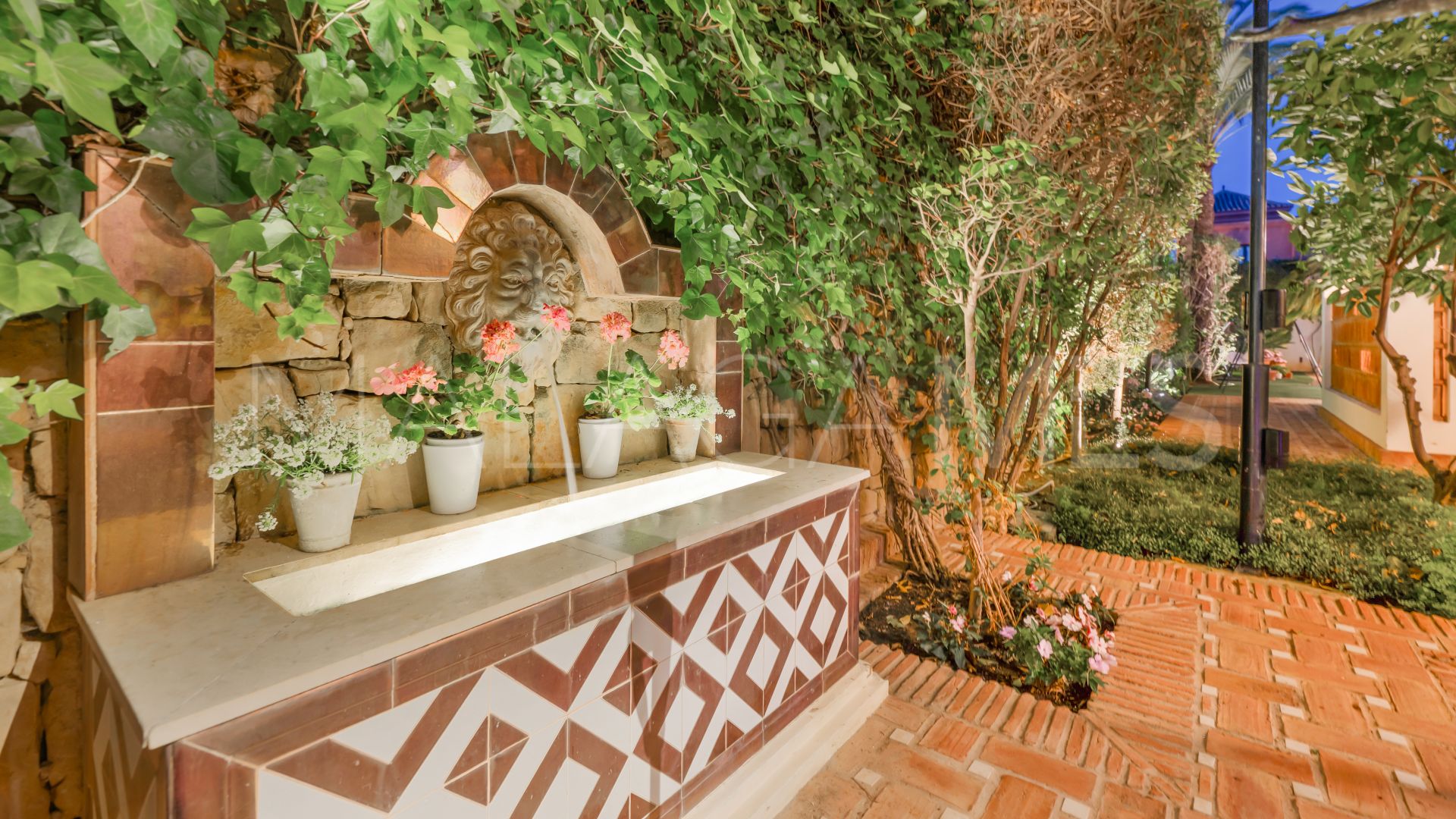 Villa for sale in Sierra Blanca