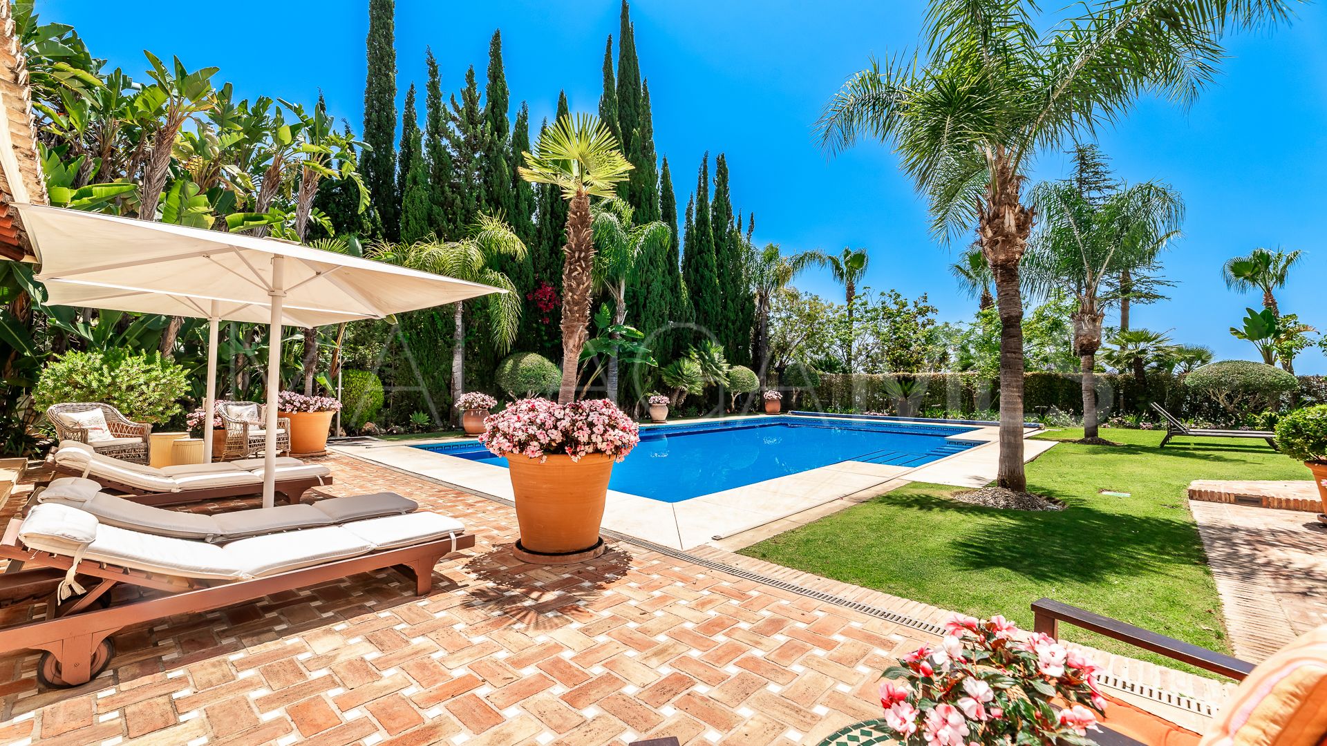 Villa for sale in Sierra Blanca