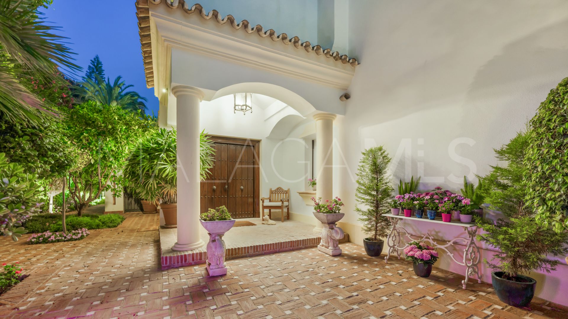 Villa for sale in Sierra Blanca