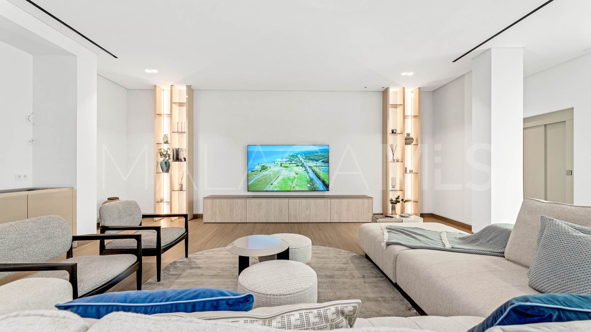 Villa for sale in Los Flamingos Golf