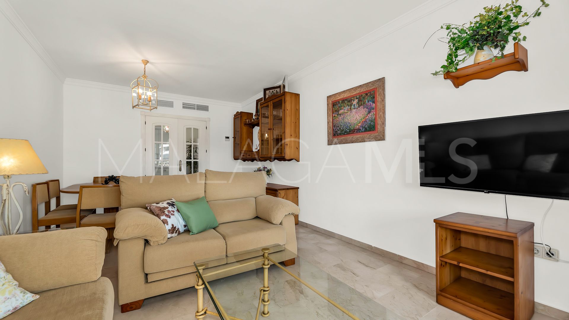 Apartment for sale in Marbella - Puerto Banus with 2 bedrooms